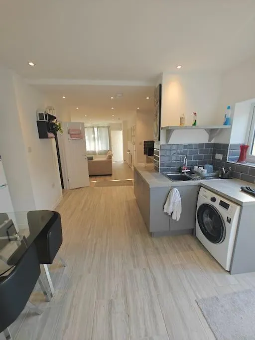 Holiday home Stunning 4 Bed House Ideal For Contractors Southampton