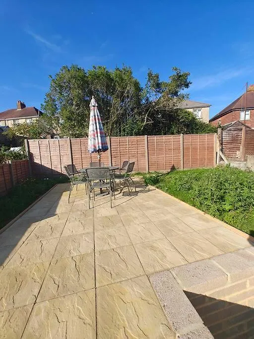 Stunning 4 Bed House Ideal For Contractors Southampton United Kingdom