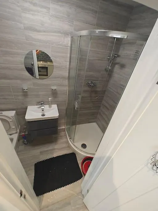 Stunning 4 Bed House Ideal For Contractors Southampton Holiday home
